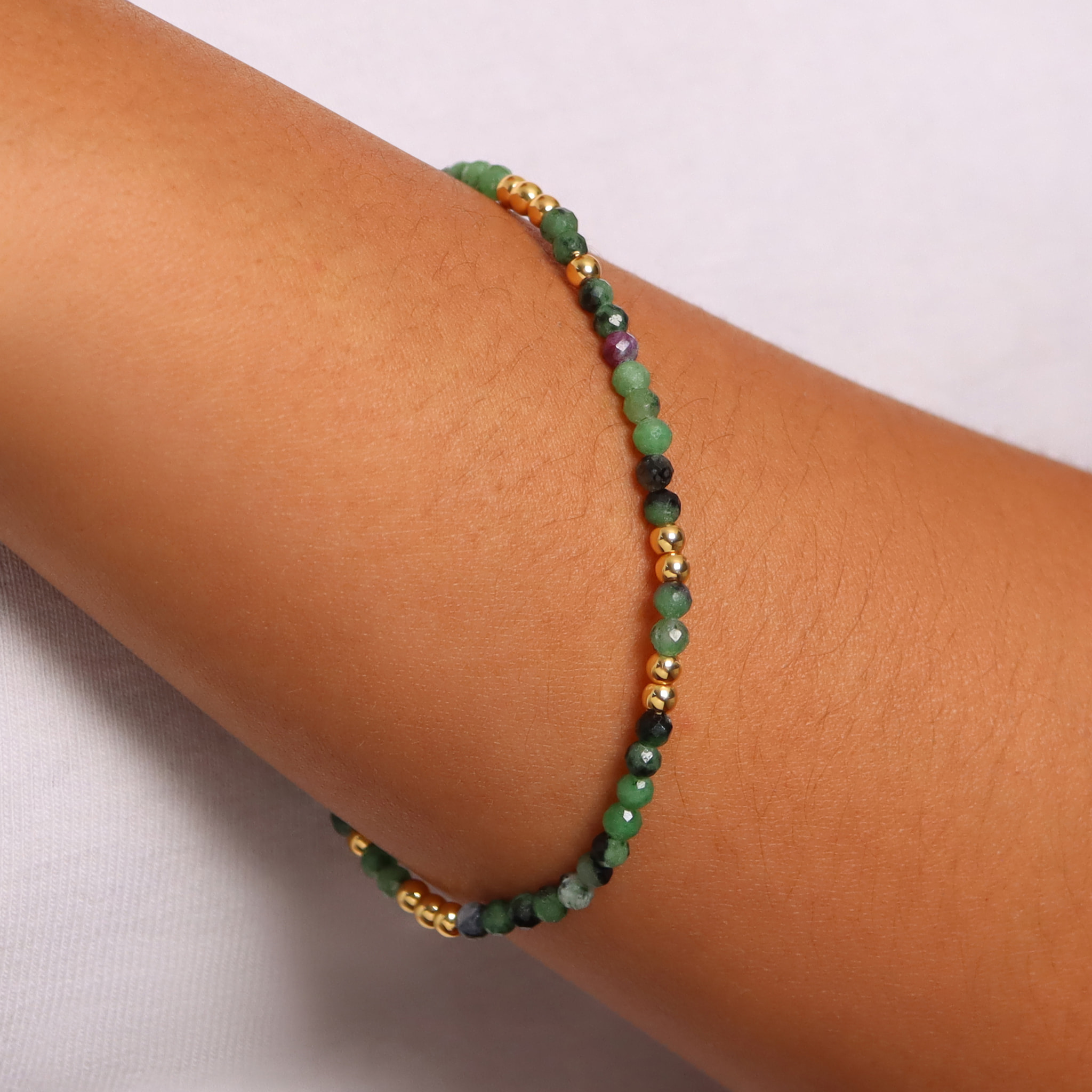 Bracciale Elastico con Morganite Verde e Bead Lucide