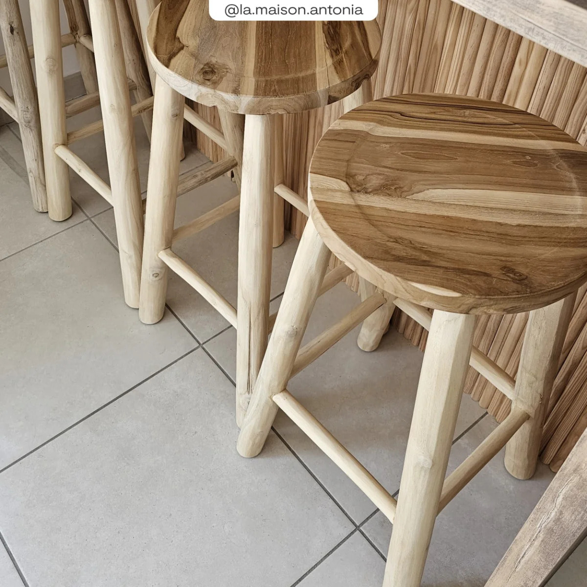 Tabouret pour îlot central 67 cm en teck - Ika