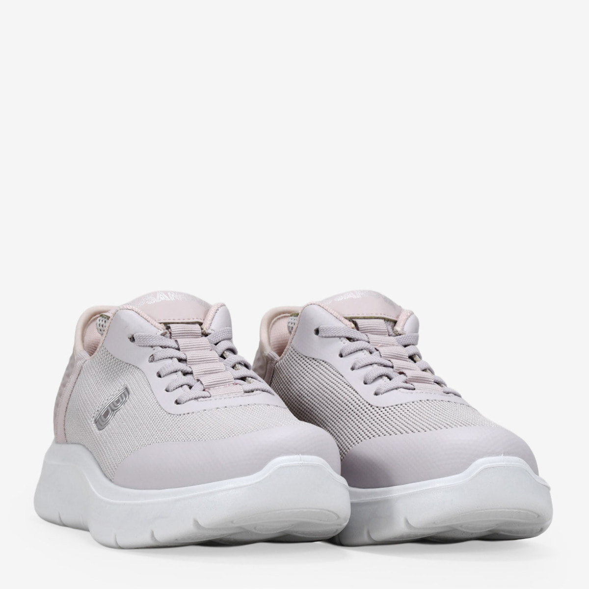 Zapatillas deportivas rosas con cordones elásticos