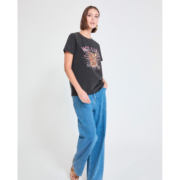 T-shirt con effetto lavato e stampa posizionale