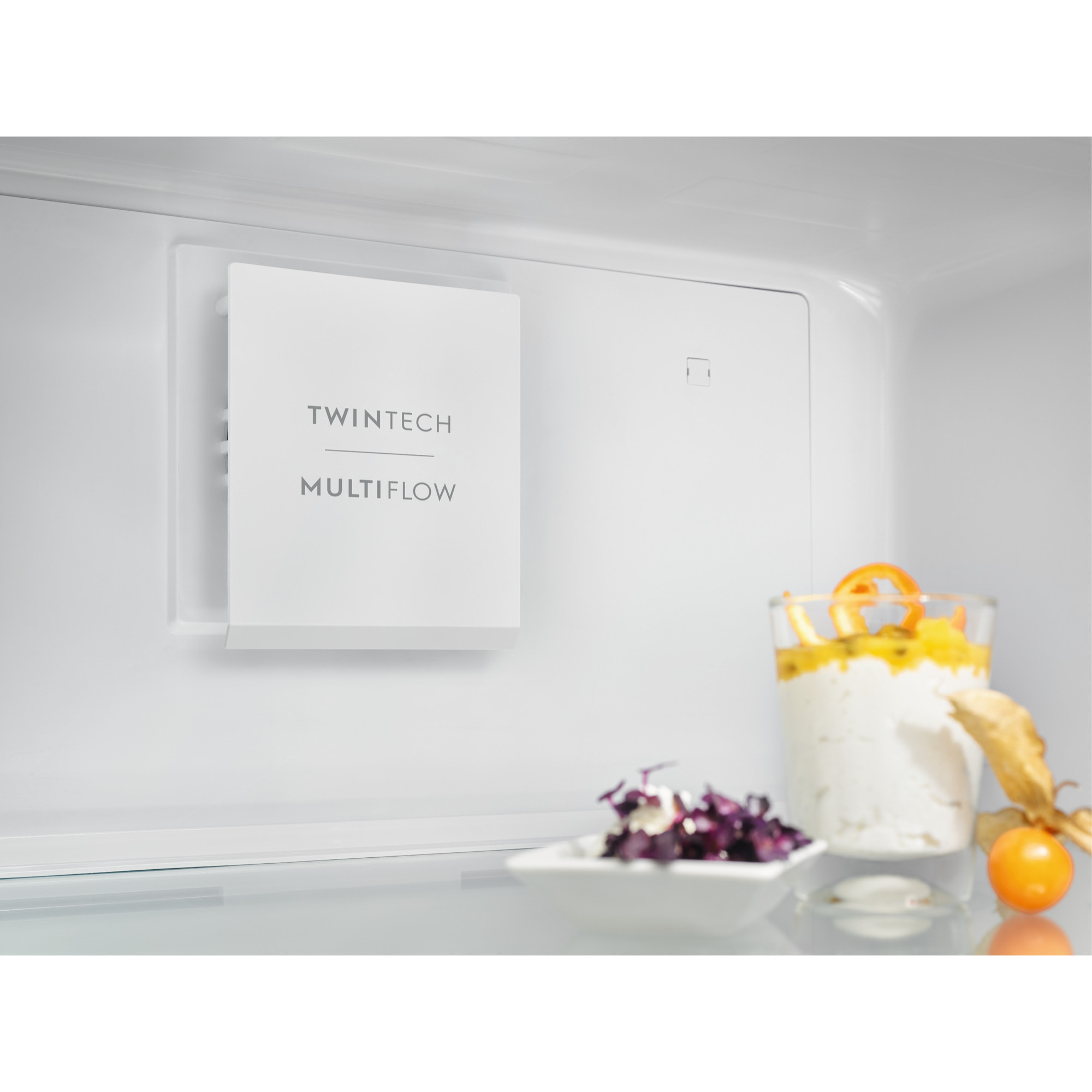 Electrolux Frigocongelatore Serie 600 TwinTech® Total No Frost 186 cm LNT5ME32W1