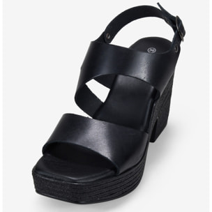 Sandalias de tacón negras en piel con hebilla