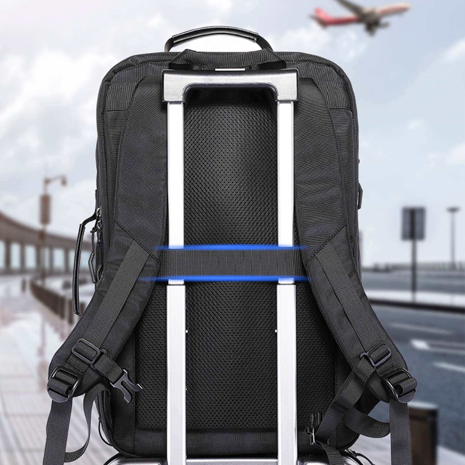 Mochila expandible 30L/45L multi compartimento con capa impermeable. Toma exterior USB. Laptop 17" + Tablet 9,7".
