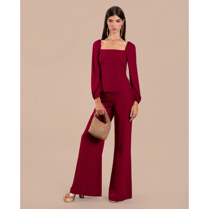 Pantalón de mujer campana de talle alto.