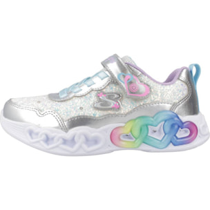 Zapatillas Niña de la marca SKECHERS  modelo INFINITE HEART LIGHTS - FRE Silver