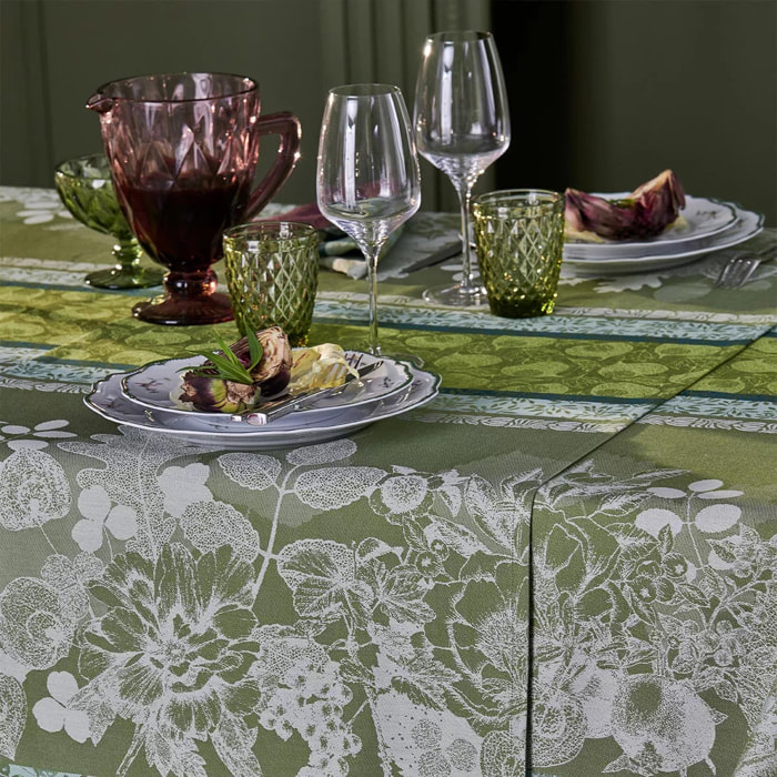 Chemin de table pur coton motif jacquard vert Mille botanique mousse