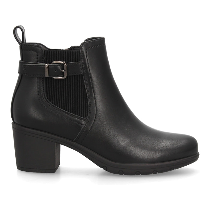 Botines Chelsea con hebilla decorativa