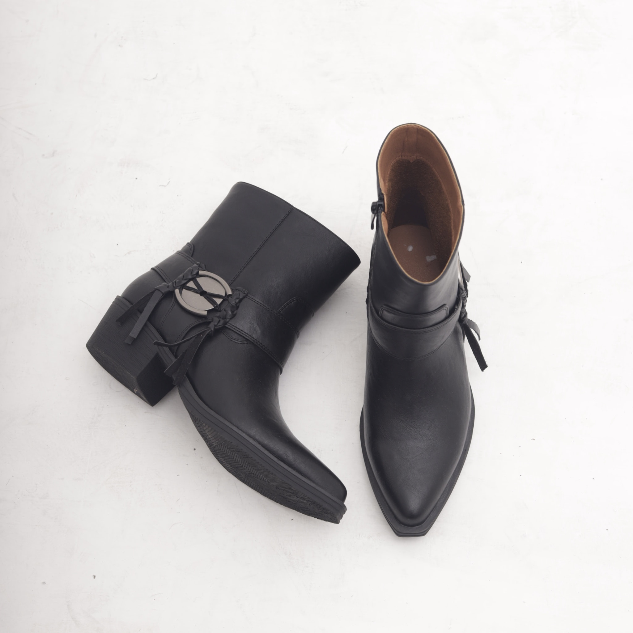 STIVALETTO TEXANO CINTURINO E FRANGE NERO