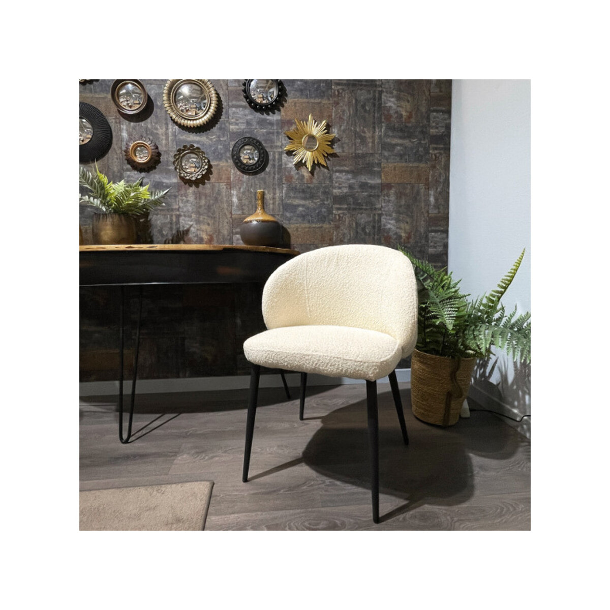 Chaise en tissu bouclette avec pieds en métal noir - SIROCCO