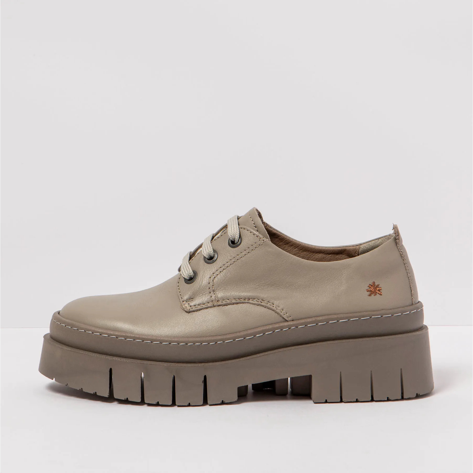 Zapatos 1952 NAPPA SESAME/AMBERES color Sesame