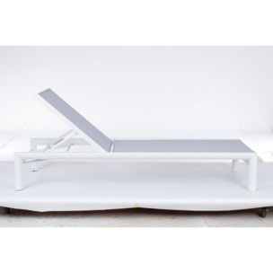 Lettino reclinabile SKIPPER NEW in alluminio bianco e textilene grigio, con ruote
