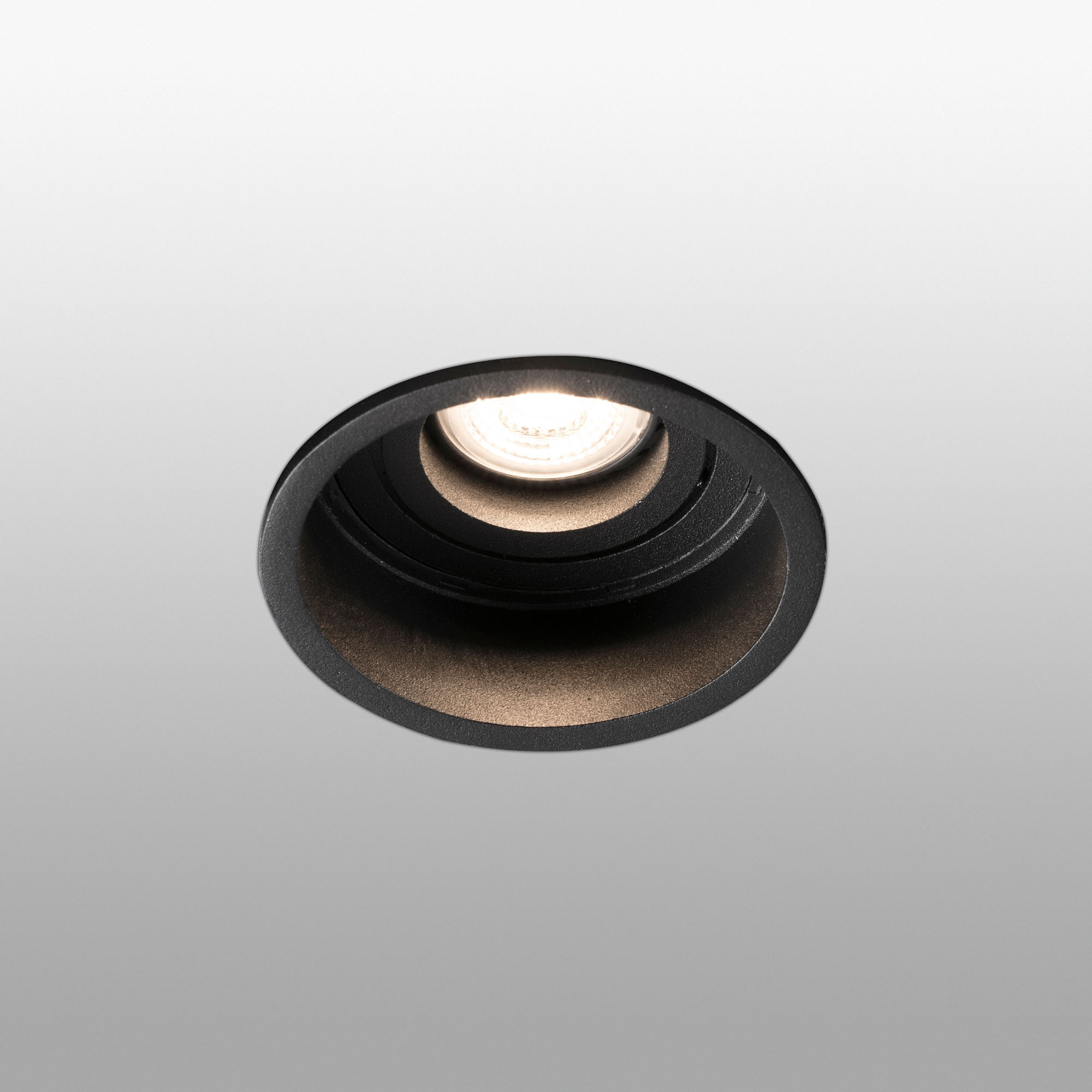 HYDE R Empotrable negro redondo orientable