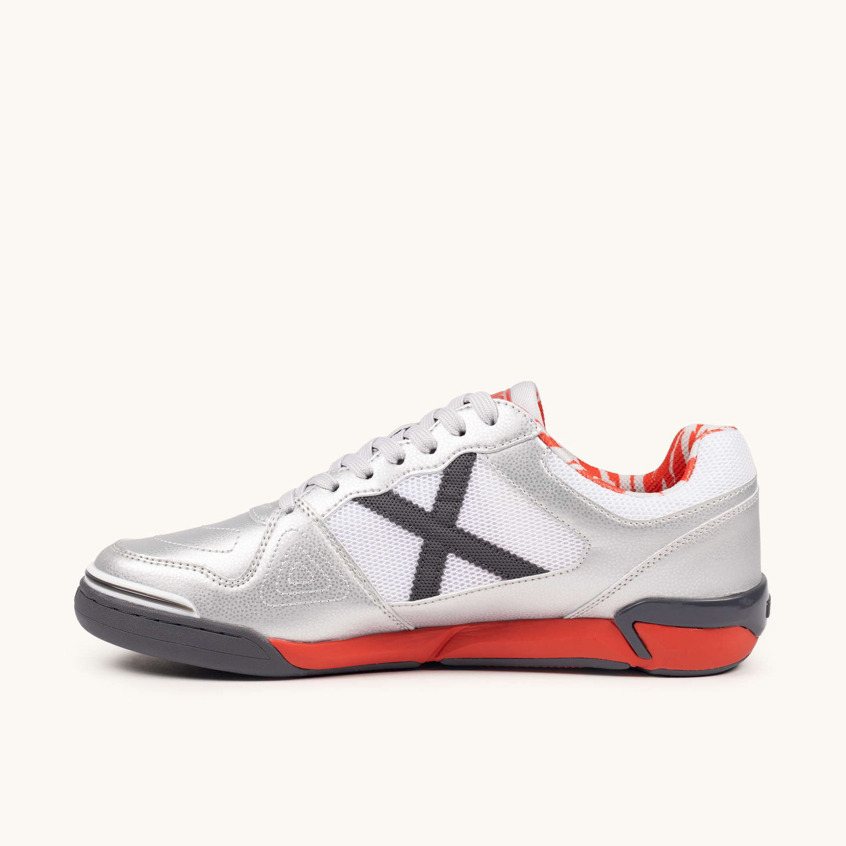 MUNICH ONE 79 Zapatillas de Fútbol Sala Plateadas Ultra Ligeras