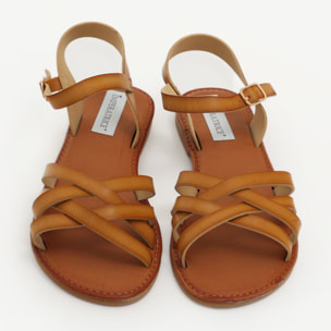 Sandali bassi in simil pelle con fasce incrociate