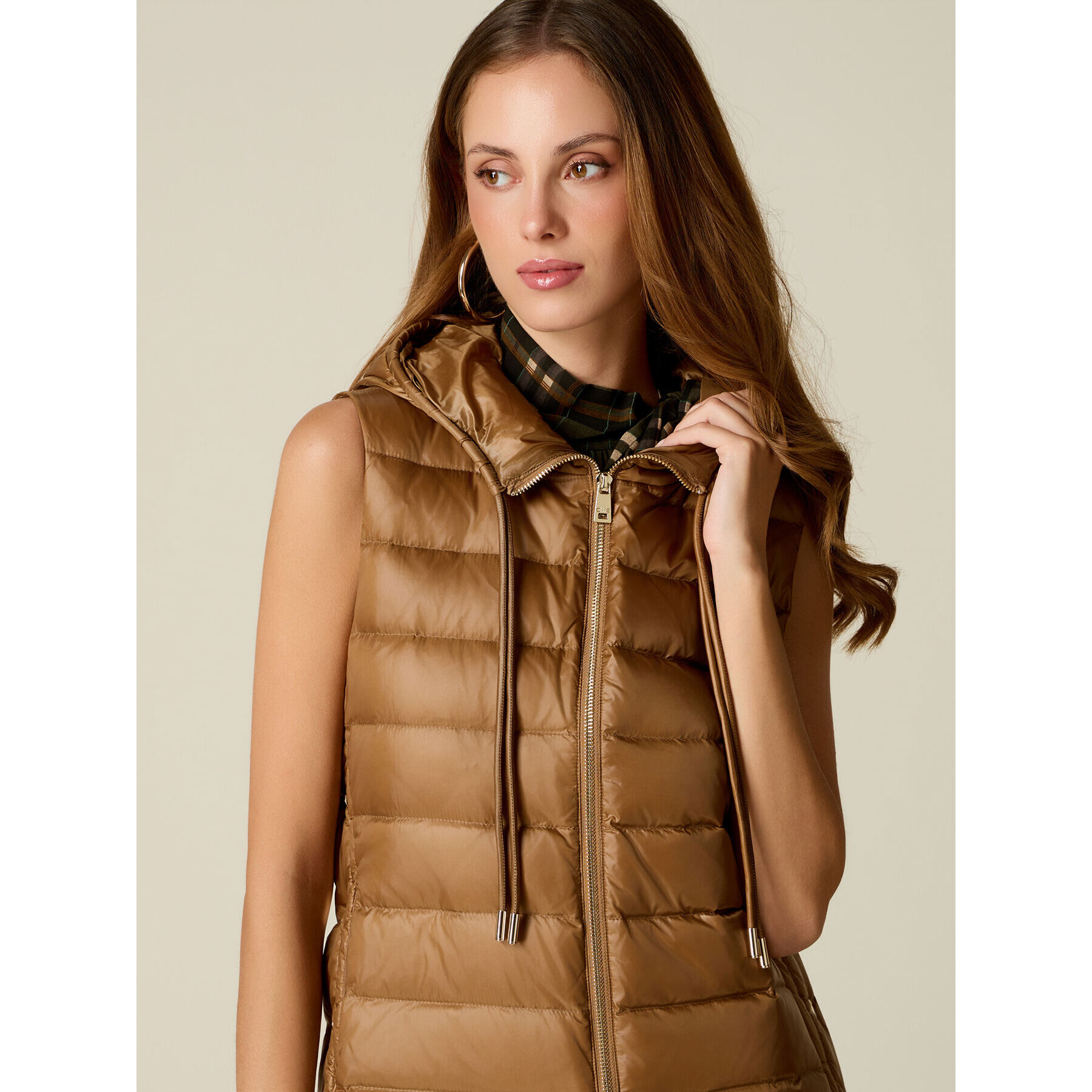 Oltre - Piumino lightweight senza maniche con cappuccio - Beige