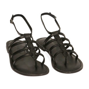 Sandalias planas de piel negras