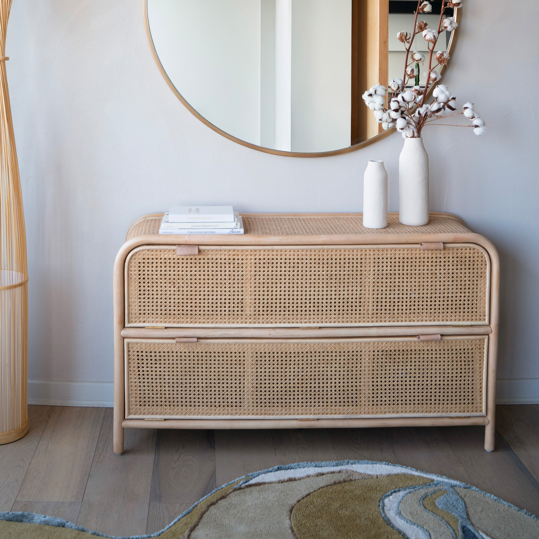 Commode en rotin et bois massif, 2 portes abattantes - Alata