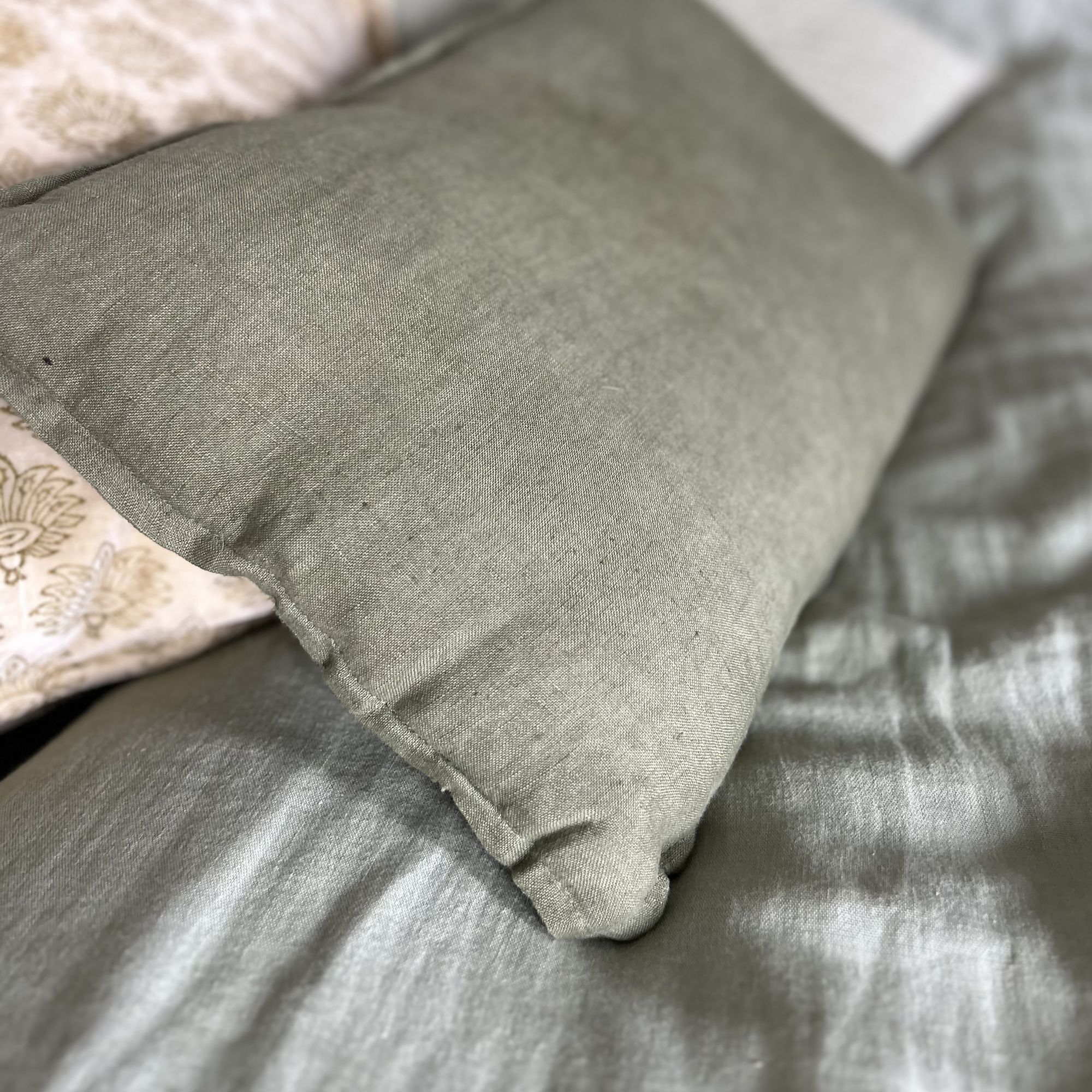 Coussin en lin vert 30x50cm NYL
