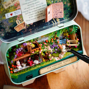 Diario del jardín. Maqueta 3D plegable, realista con gran detalle y luces led.