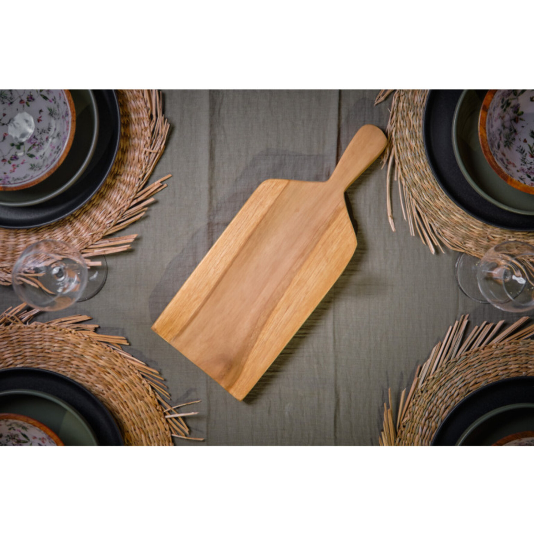 Planche de découpe 40x16 cm rectangulaire en bois de teck - COLETTE