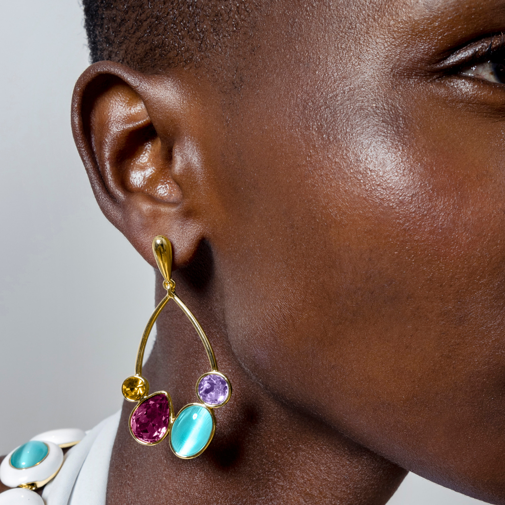 Pendientes de Circonita Multicolor acabados en oro amarillo de 18k