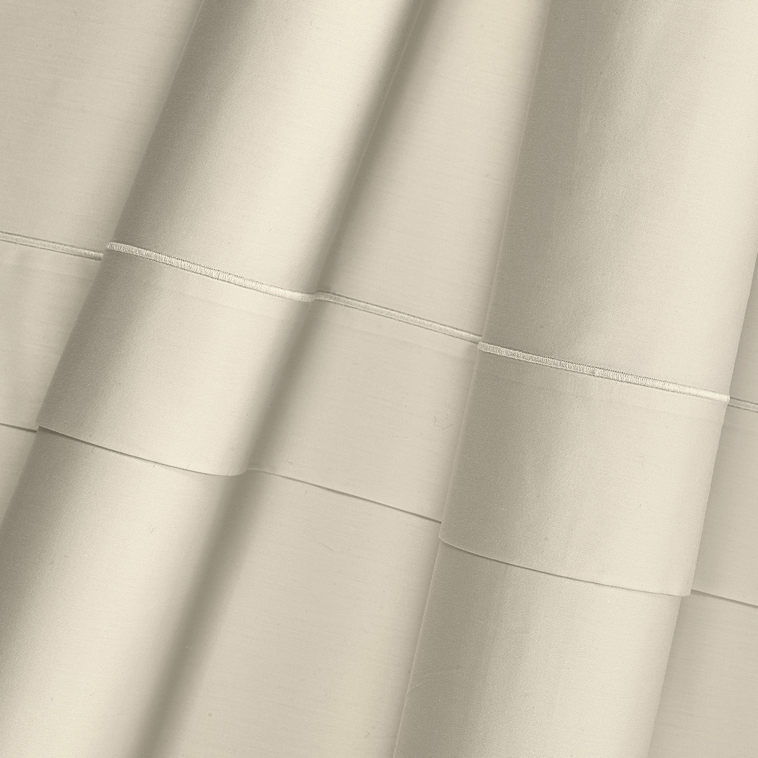 Completo letto in raso tinta unita beige