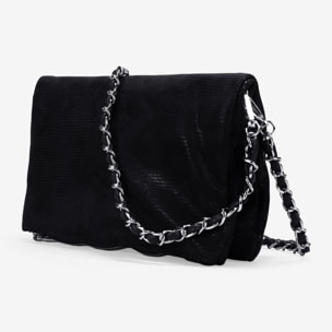 Bolso con solapa negro y asas de cadena
