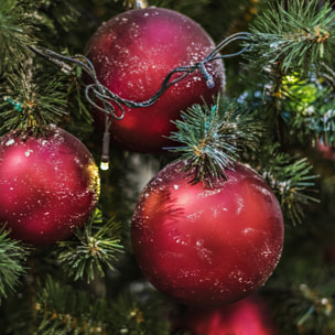Paquete de 100 bolas color rojo de navidad en diferentes acabados y tamaños