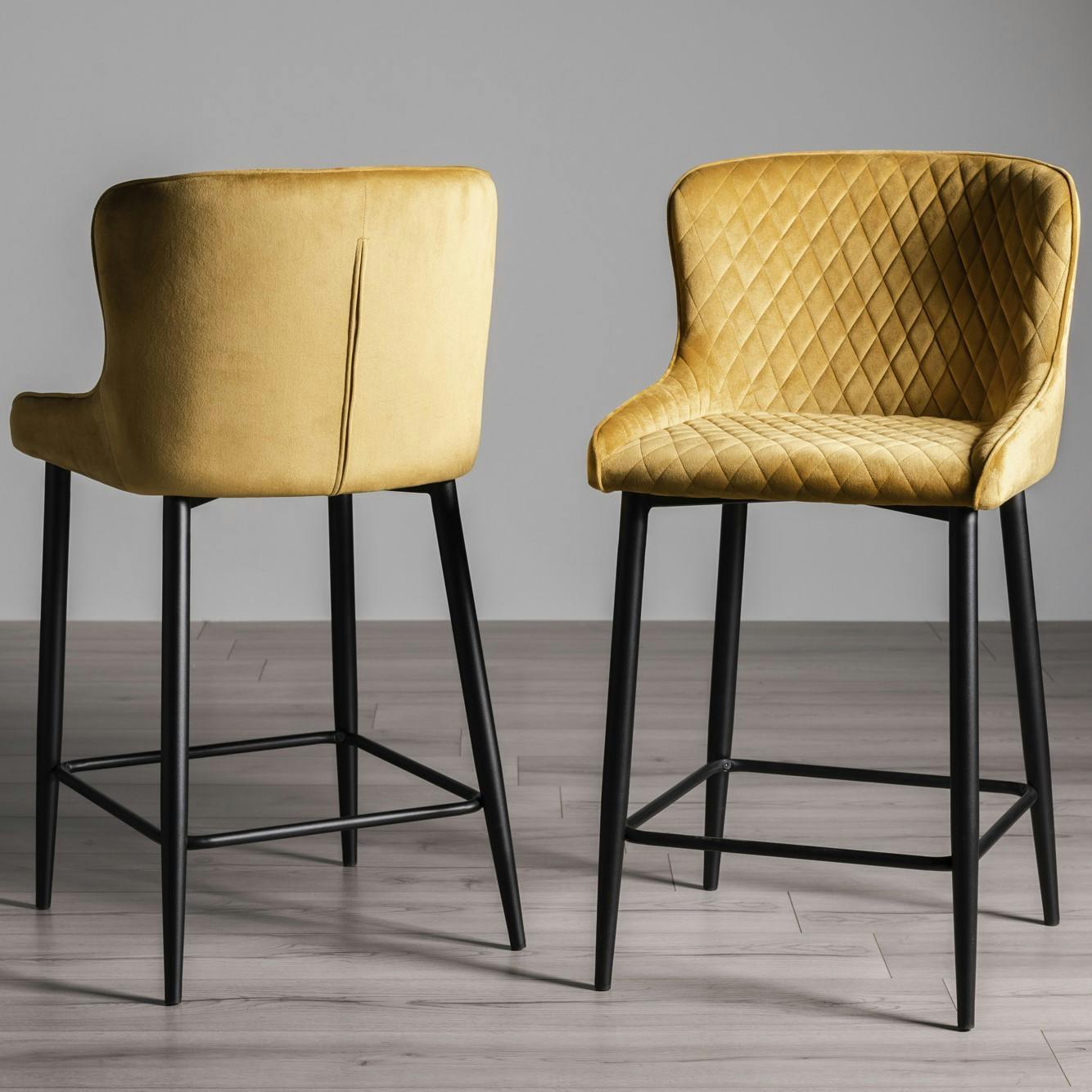 Chaise de bar velours moutarde (lot de 2) ARLINGTON