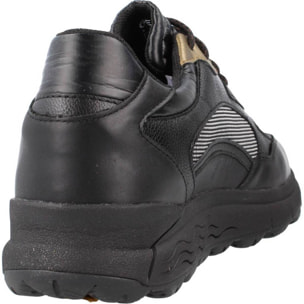 Sneakers de  Mujer de la marca GEOX  modelo D SPHERICA 4X4 B ABX NEGRO