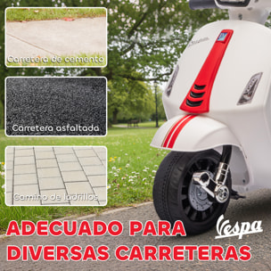 Moto Eléctrica para Niños 6V con Licencia Vespa, Moto Eléctrica Infantil con Ruedas Auxiliares de 6,9'', Velocidad de 2,5km/h, Faro y Bocina, para Niños de 2-6 Años, Blanco