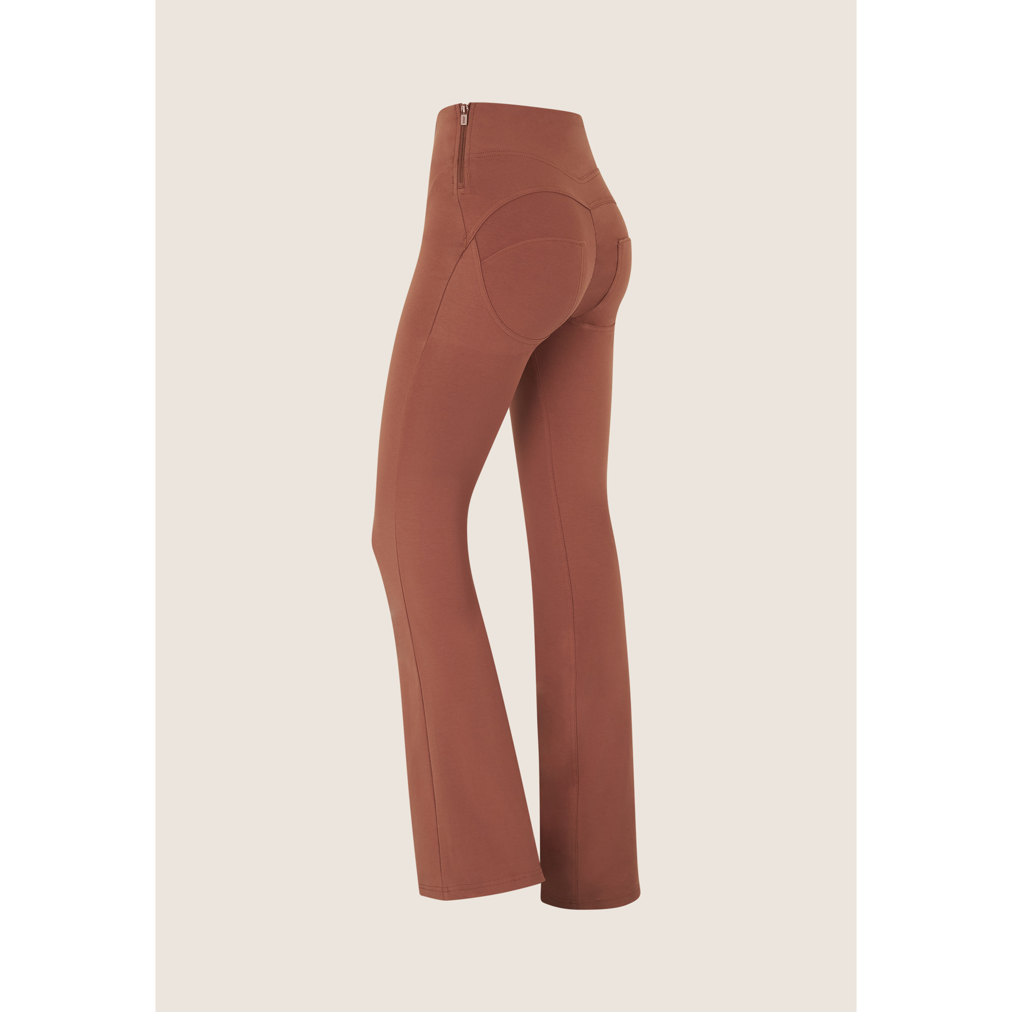 Pantaloni WR.UP flare vita alta in cotone con impunture