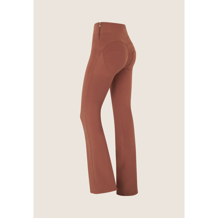 Pantaloni WR.UP flare vita alta in cotone con impunture