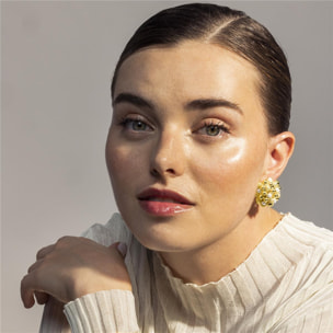 Pendientes Lux by Lux acabadoss en oro amarillo 18k