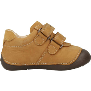 Zapatos Niño de la marca GEOX  modelo B TUTIM MARRON