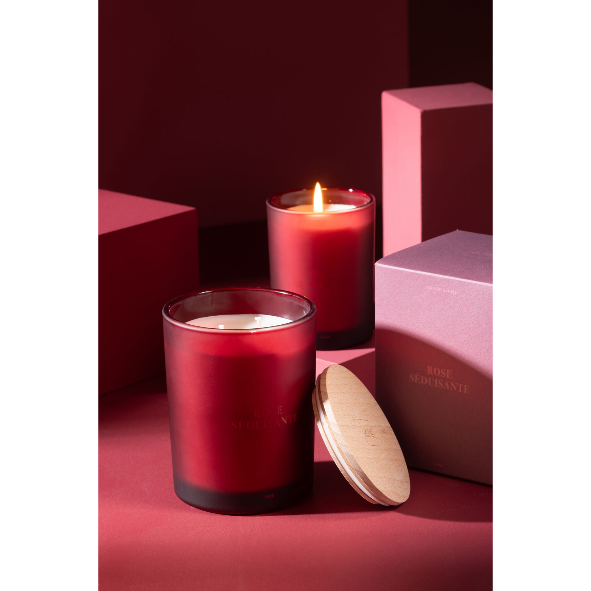 J-Line bougie parfumée Accords Essentiels - Rose Séduisante - rouge - 38H