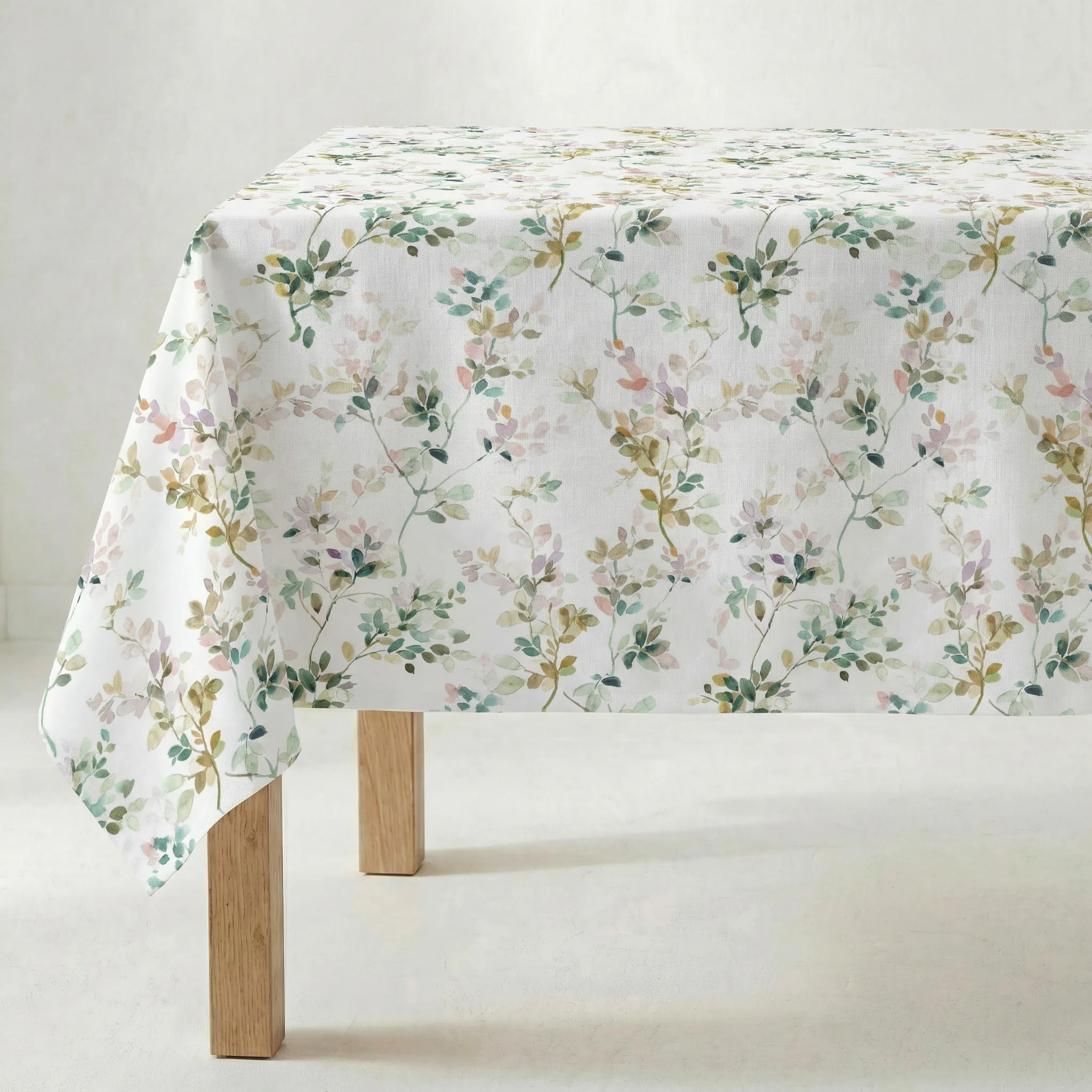 Nappe antitache au toucher tissu imperméable 120-247