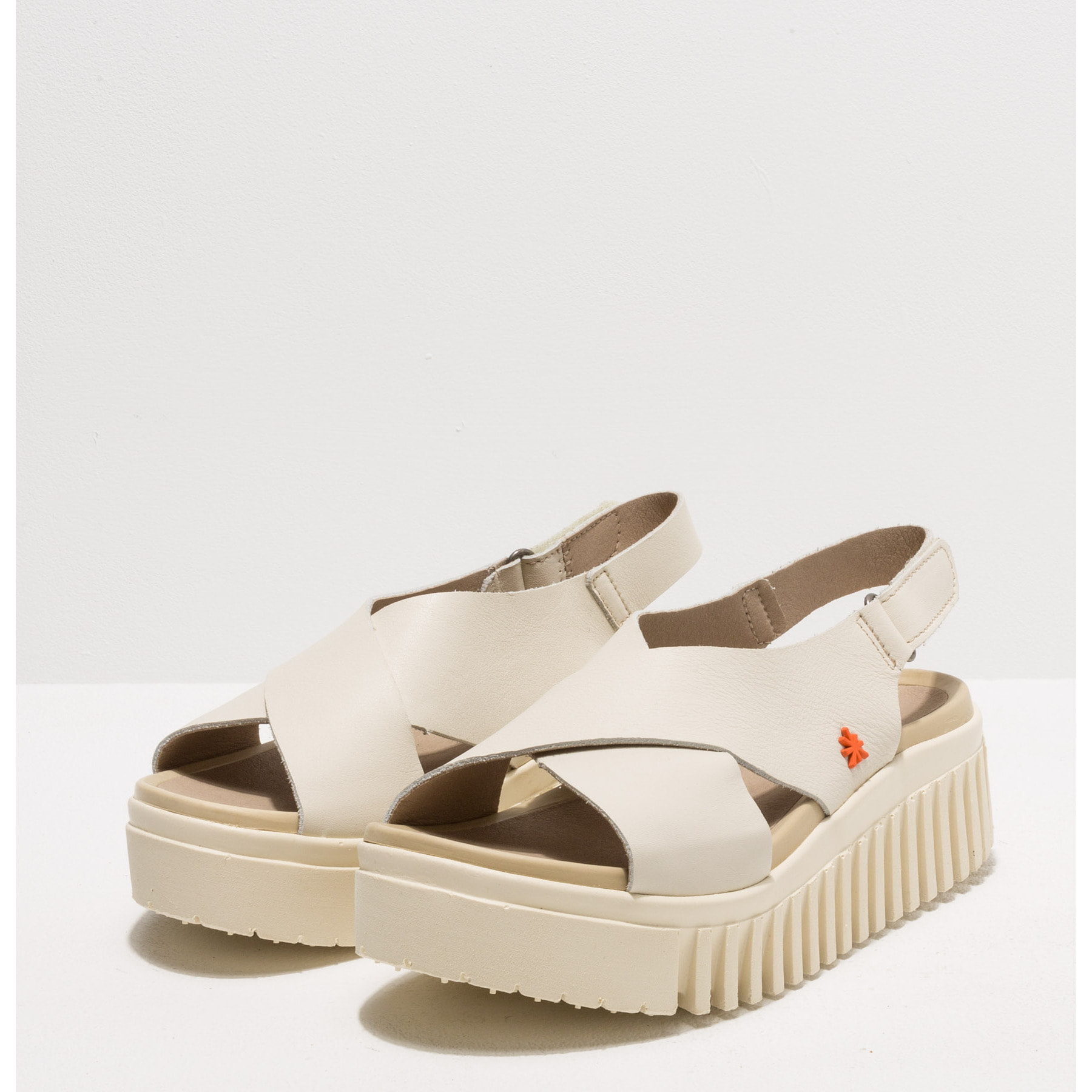 Sandalia de cuña 1574 NAPPA CREAM/BRIGHTON color Cream