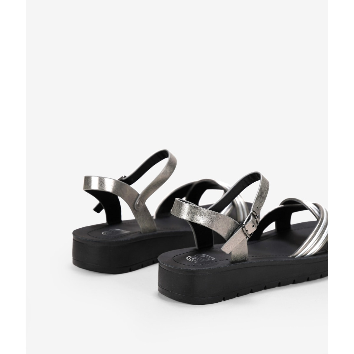 Sandalias plomo con hebilla