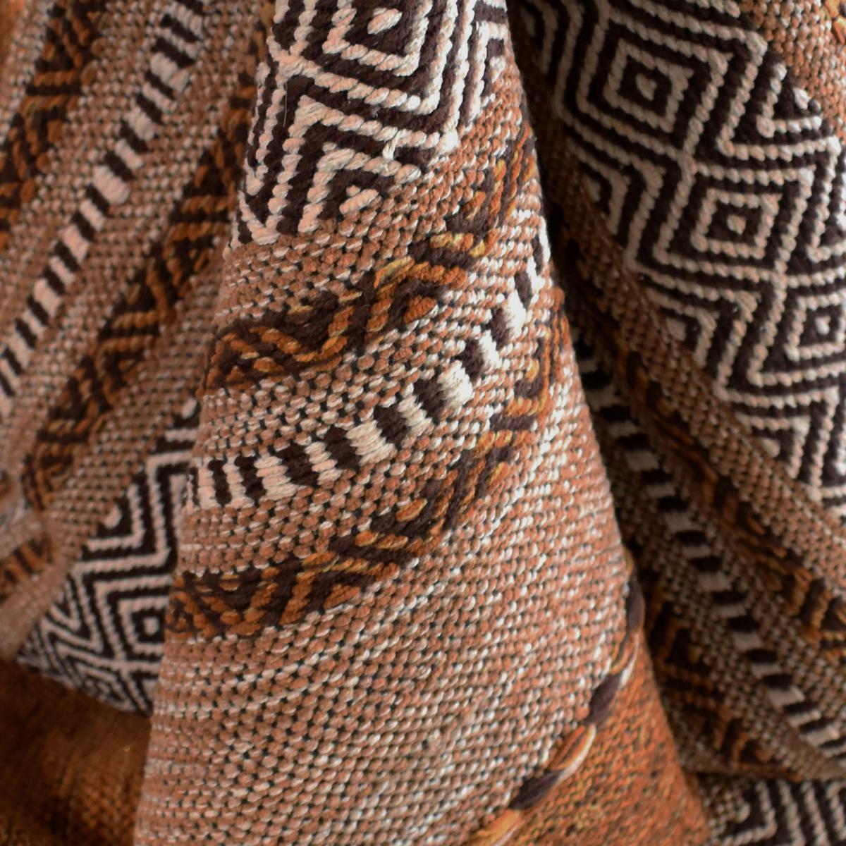 Tapis kilim Buvo tissé à la main en Coton