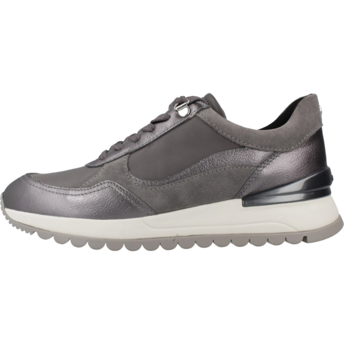 Sneakers de  Mujer de la marca GEOX  modelo D DESYA GRIS