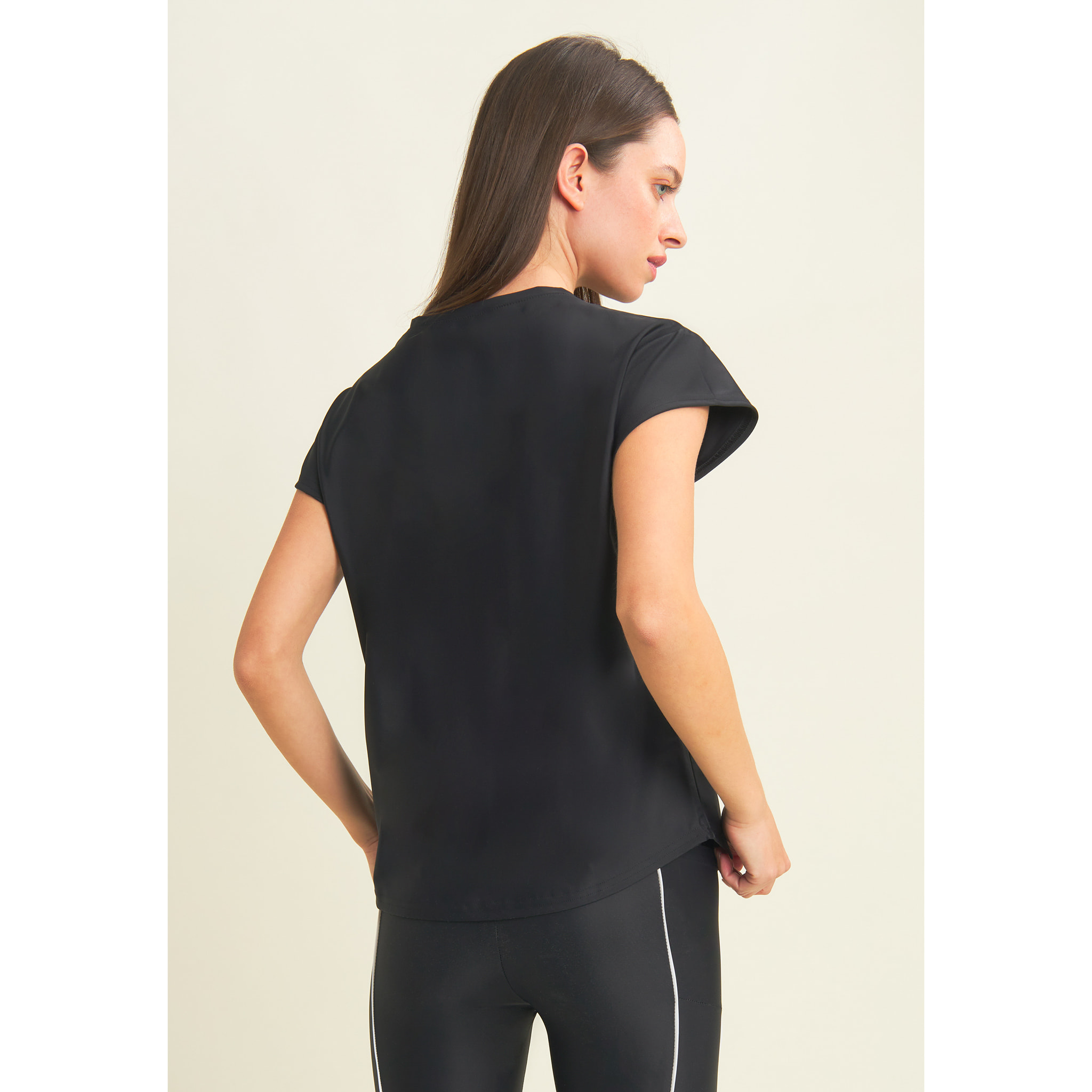 T-shirt tecnica con maniche ad aletta e profili a contrasto