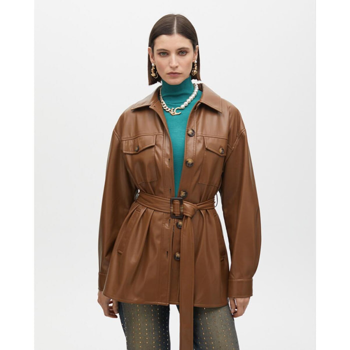 Giacca lunga con dettaglio tasche e cintura regolabile