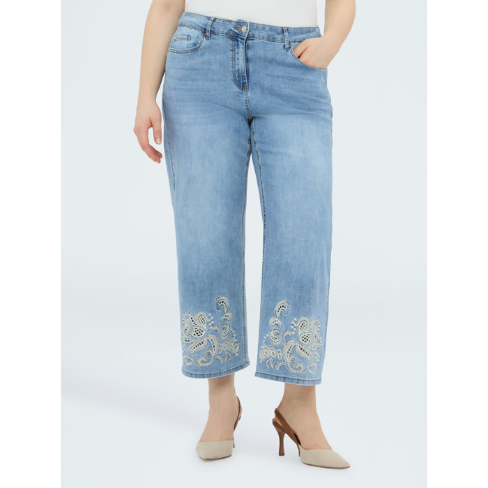 Fiorella Rubino - Jeans cropped con bordado floral - Light - blue