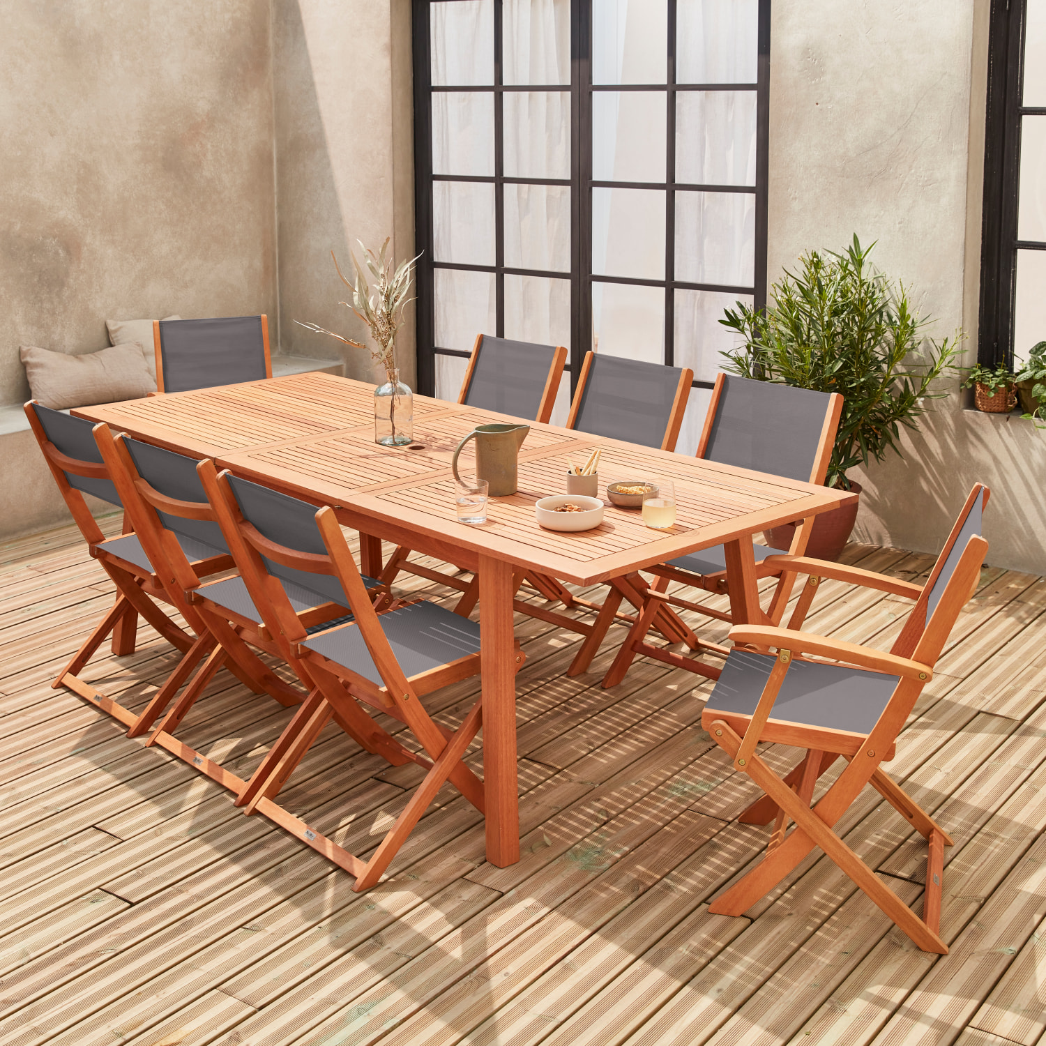 Table de jardin extensible bois d'eucalyptus + 8 assises. en bois d'Eucalyptus huilé et textilène gris anthracite