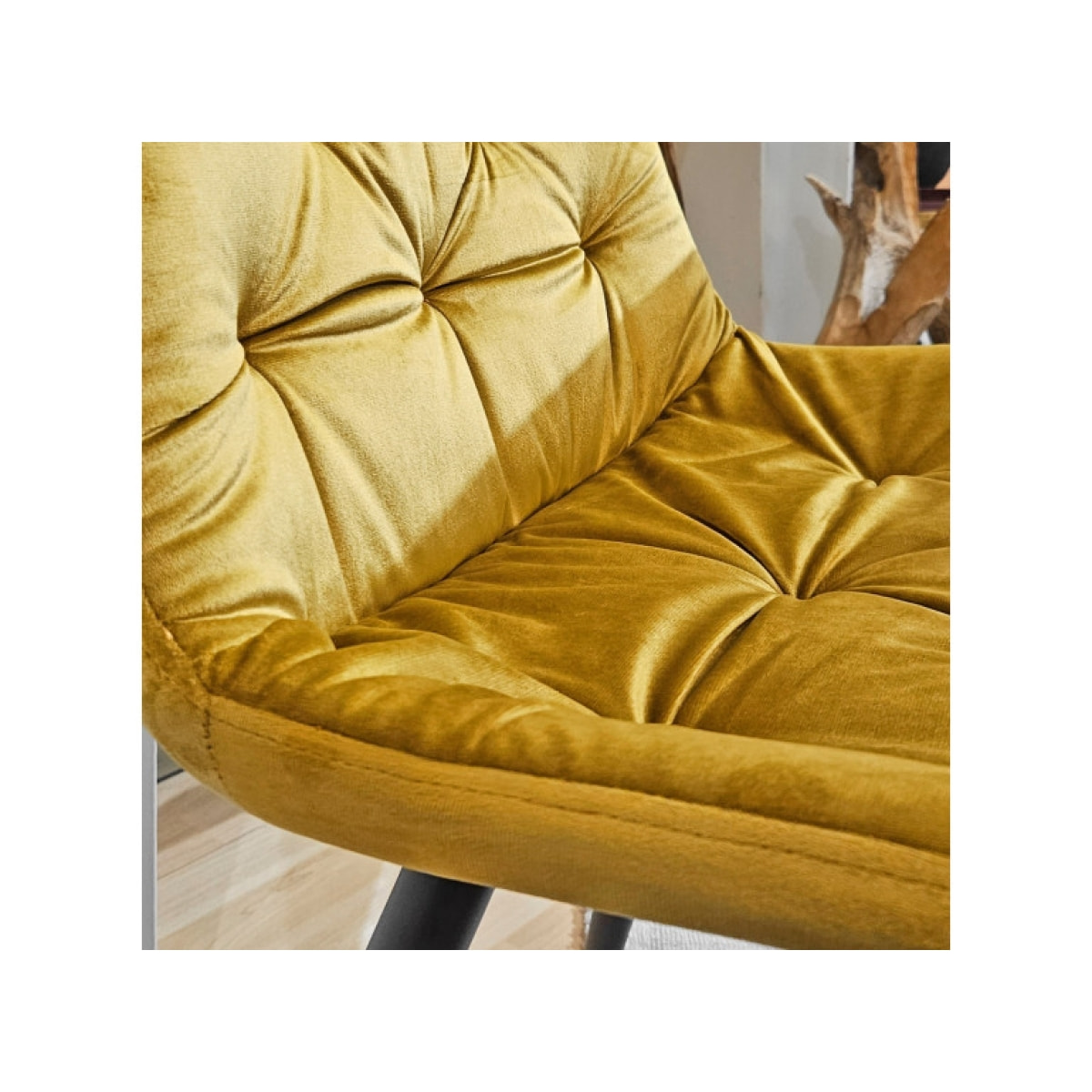 Chaise design en velours capitonné pieds métal noir - ANNA