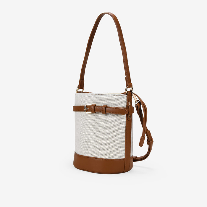 Bolso cubo cuero y beige con cinturón y hebilla