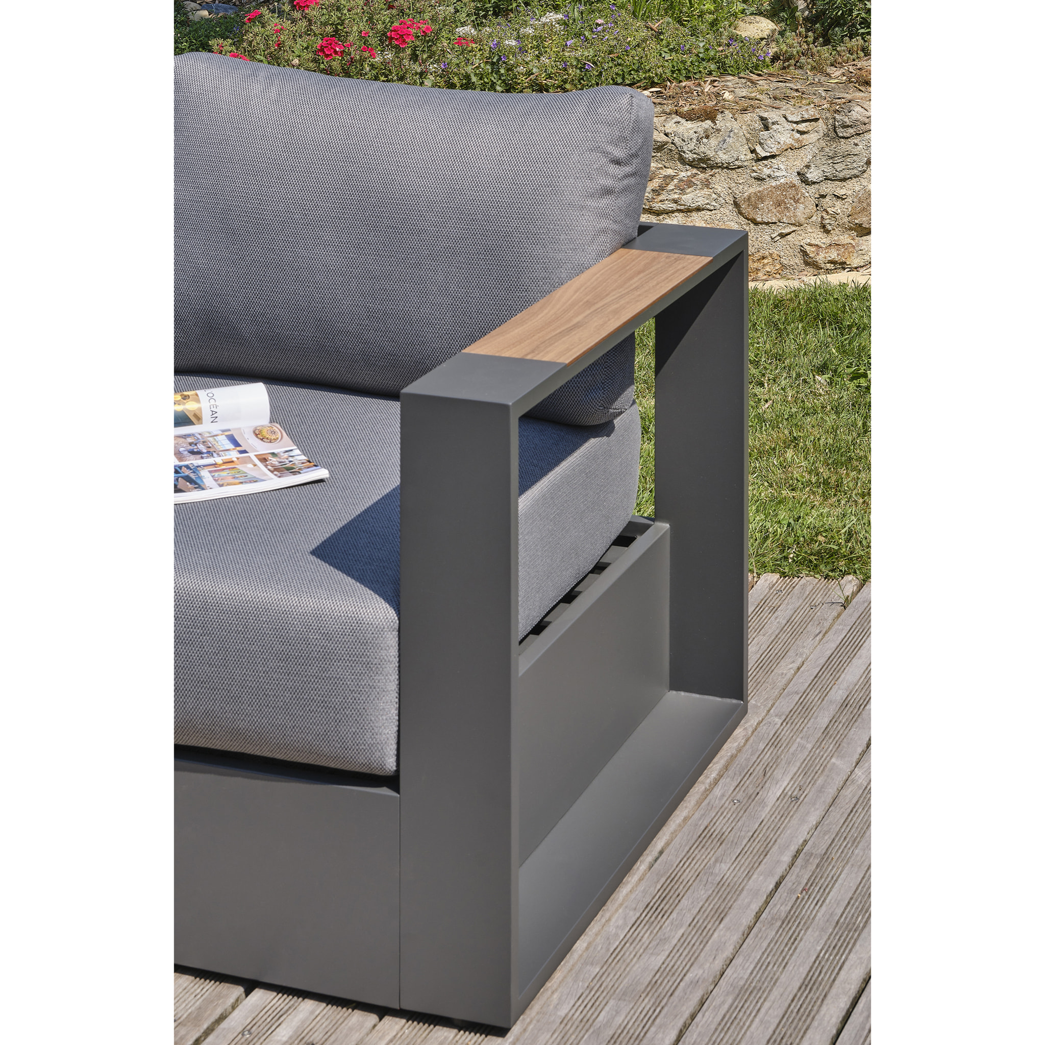 MANDELIEU - Salon de jardin 5 places en aluminium et accoudoirs en HPL