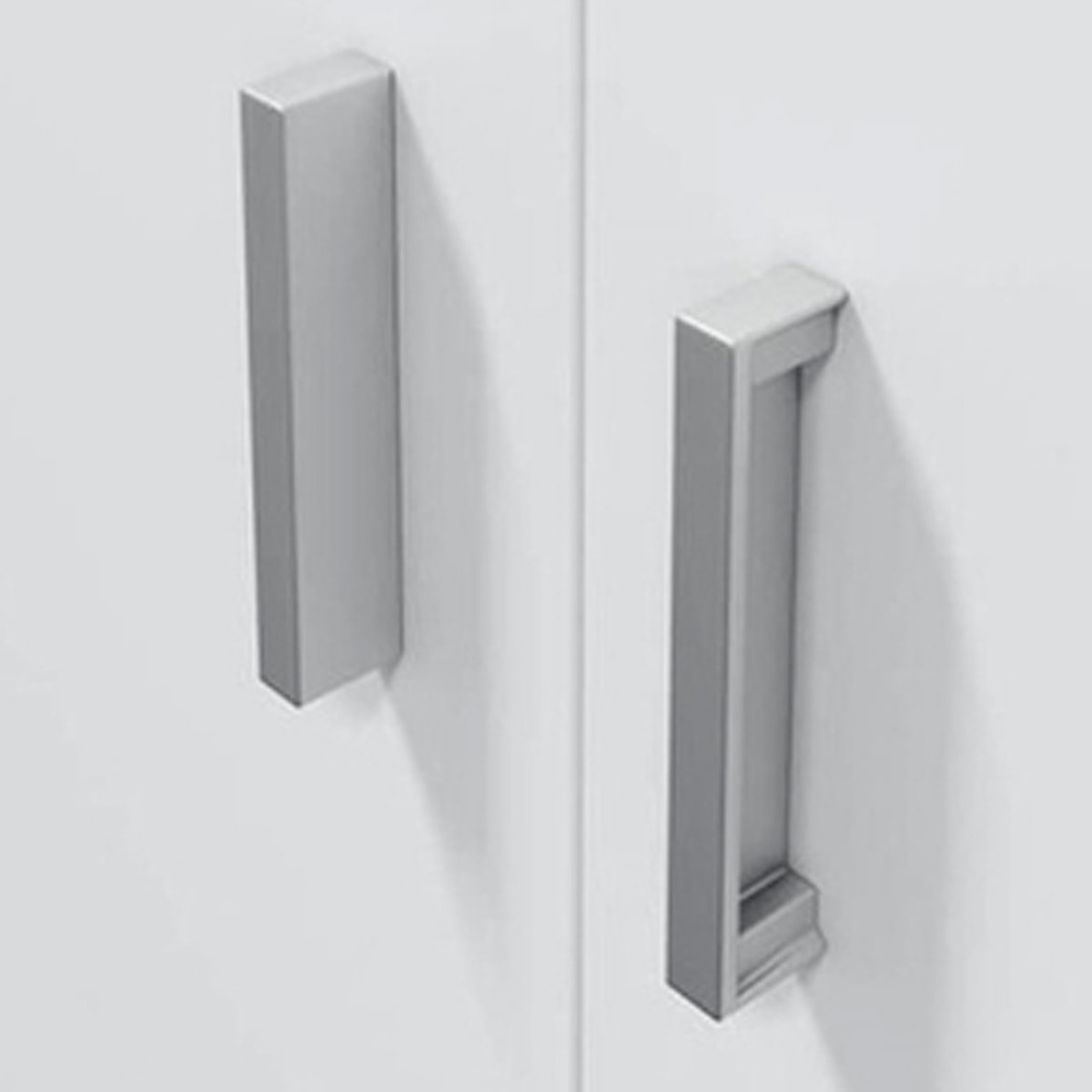 Scarpiera a 2 Ante Mobile Portascarpe Mobiletto Capiente fino a 30 Paia con 6 Ripiani + Base Design Moderno per Ingresso Camera 75x36x101 Cm Bianco