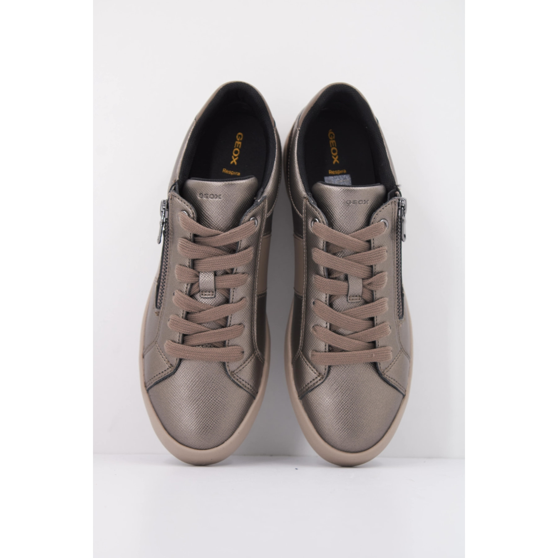 Sneakers de  Mujer de la marca GEOX  modelo D366HE 06P22 D BLOMIEE BRONCE